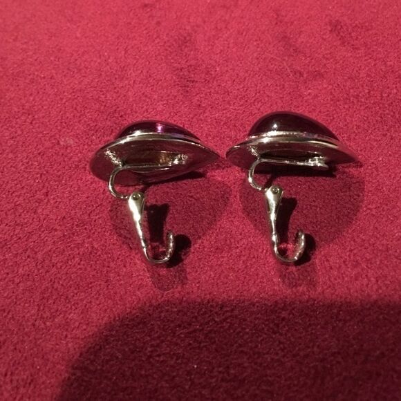 Vintage 50’s Teardrop Purple Clip On Earrings - Picture 2 of 3